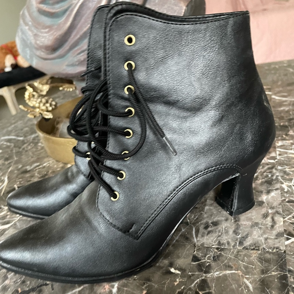 Black witch heeled boots